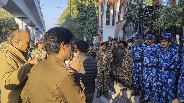 <div class="paragraphs"><p>Security at Jamia Millia</p></div>