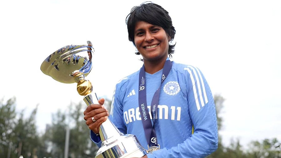 <div class="paragraphs"><p>Nooshin Al Khadeer with the women's under-19 World Cup which India won beating South Africa in the final recently. </p></div>