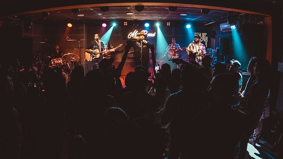 In addition to country music, Mudroad also covers gospel, blues and rock ‘n’ roll.