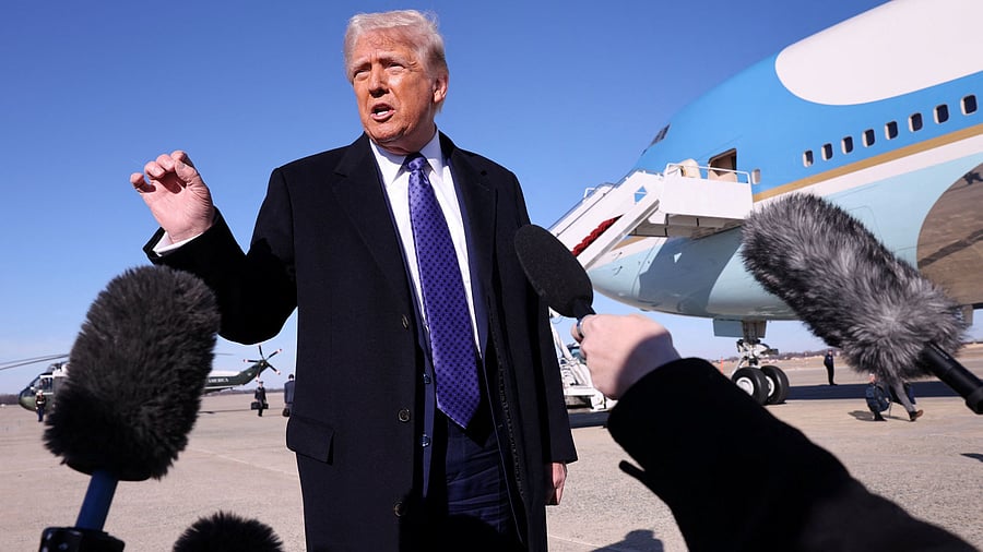 <div class="paragraphs"><p>U.S. President Donald Trump speaks to reporters </p></div>