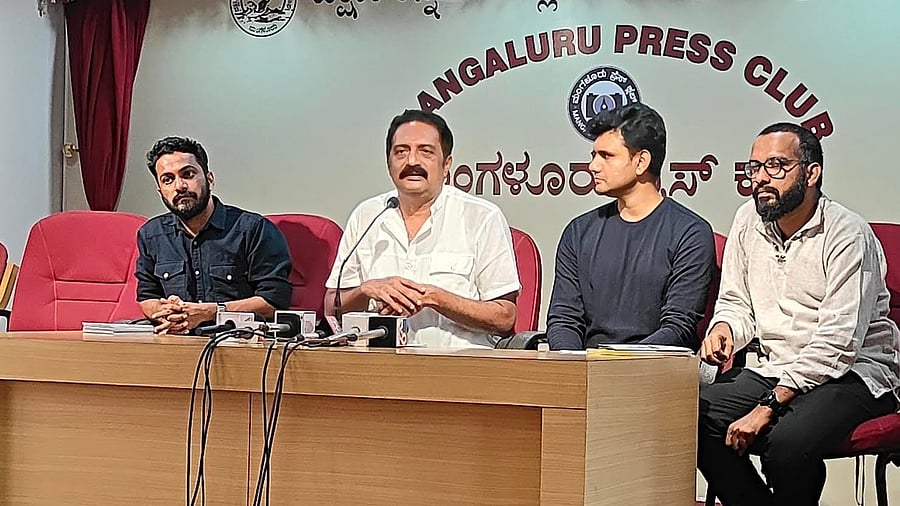 <div class="paragraphs"><p>Actor Prakash Raj speaks to mediapersons in Mangaluru.</p></div>