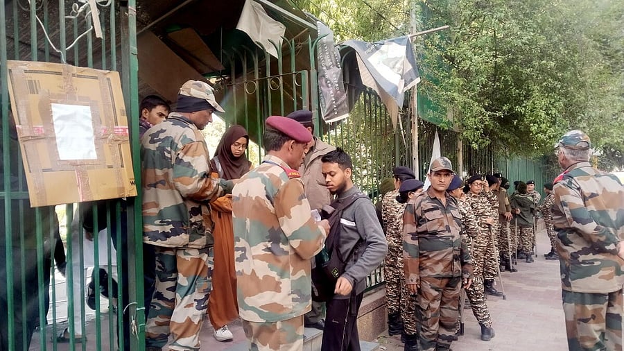 <div class="paragraphs"><p>Heavy security at Jamia Millia Islamia</p></div>