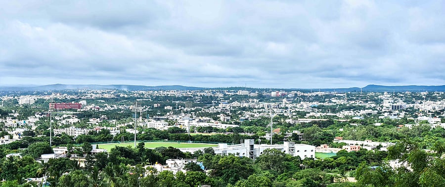 <div class="paragraphs"><p>Hubballi City as seen from Nrupatunga Betta. </p></div>