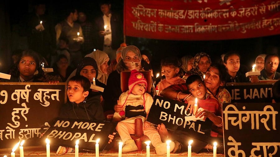 <div class="paragraphs"><p>Tribute to Bhopal gas tragedy victims</p><p></p></div>