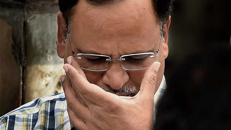 <div class="paragraphs"><p>Satyendar Jain.</p></div>