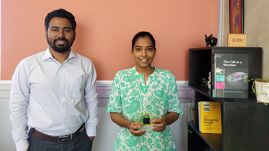 Prof Ajay Tijore (L) and first author S Manasa Veena. PHOTO: IISc