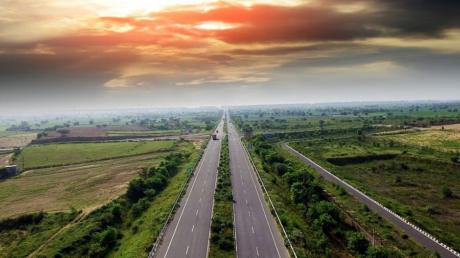 <div class="paragraphs"><p>Representative image showing a highway.</p><p></p></div>