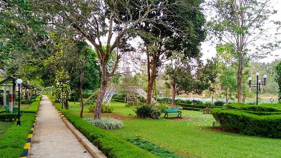 <div class="paragraphs"><p>Pilikula Nisargadhama.</p></div>