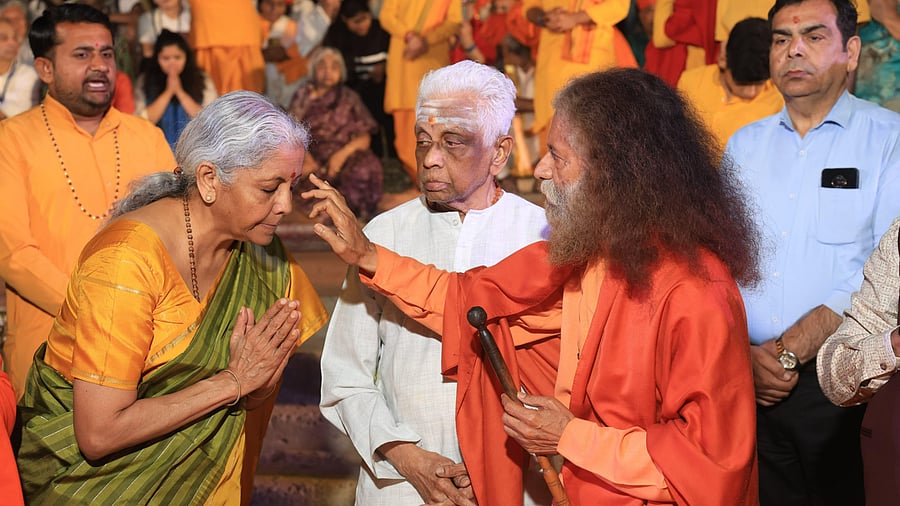 <div class="paragraphs"><p>Nirmala Sitharaman in Kumbh ticipating in Sangam Aarti.</p></div>