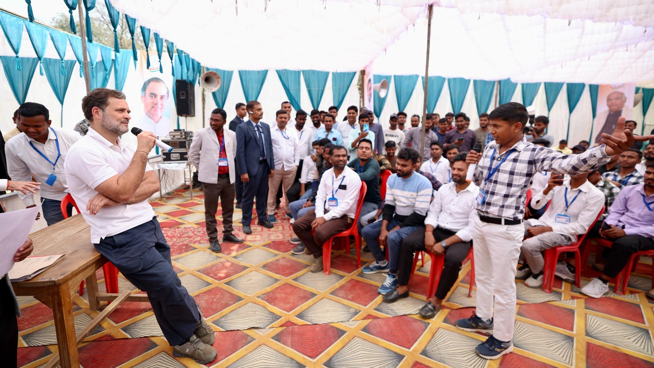 <div class="paragraphs"><p>Rahul Gandhi in Rae Bareli</p></div>