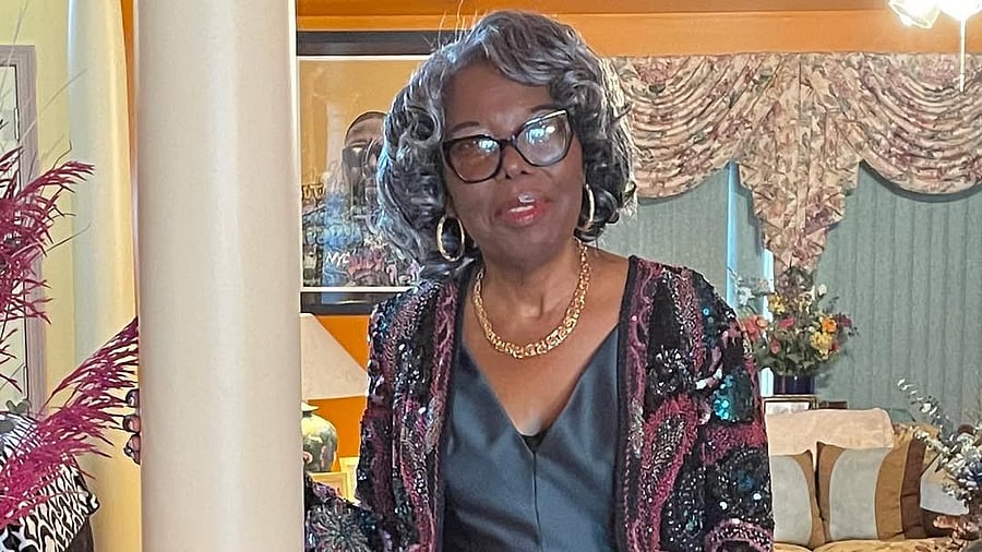 <div class="paragraphs"><p>Voletta Wallace</p></div>