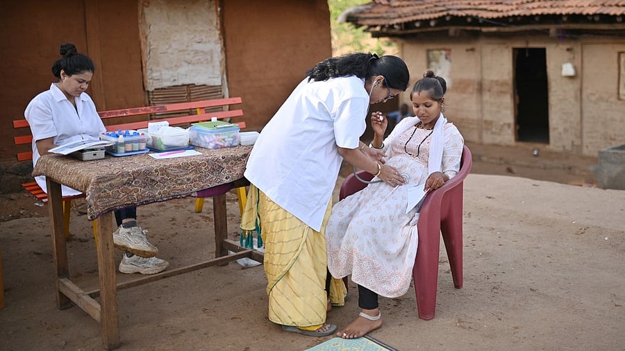 <div class="paragraphs"><p>A doctor is conducting a routine examination and providing prenatal care to ensure the well-being of the expectant mother. Representative image.</p></div>