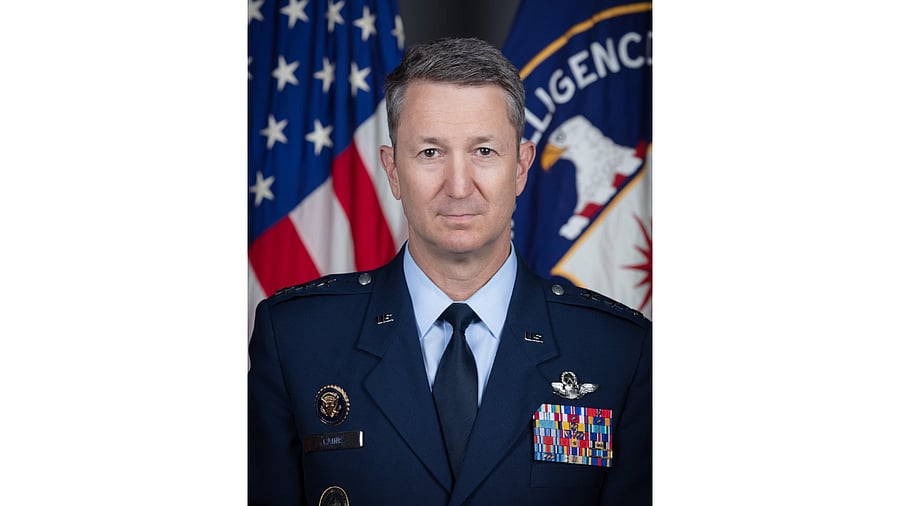 <div class="paragraphs"><p>Dan Caine</p></div>