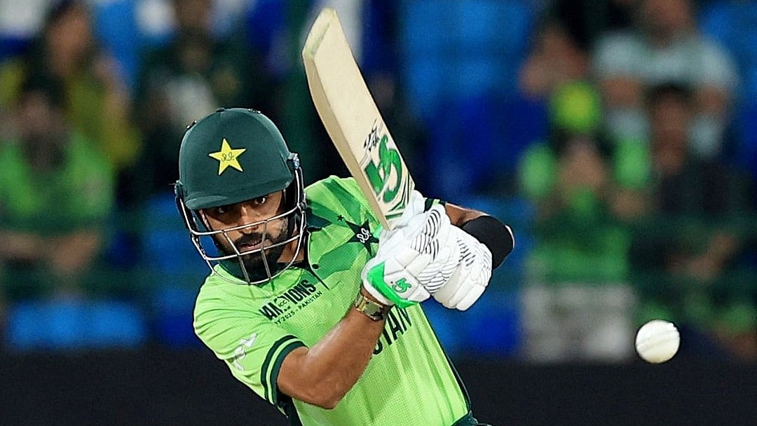 babar-azam-fans-cheering-star-batter-s-popularity-highlighted