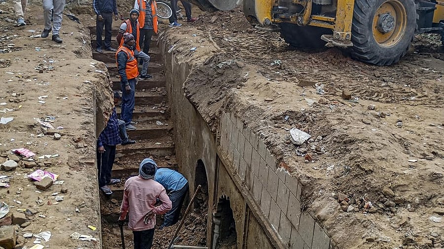 <div class="paragraphs"><p>Excavation work continues after a stepwell and tunnel-like passage were discovered at Sambhal. </p></div>