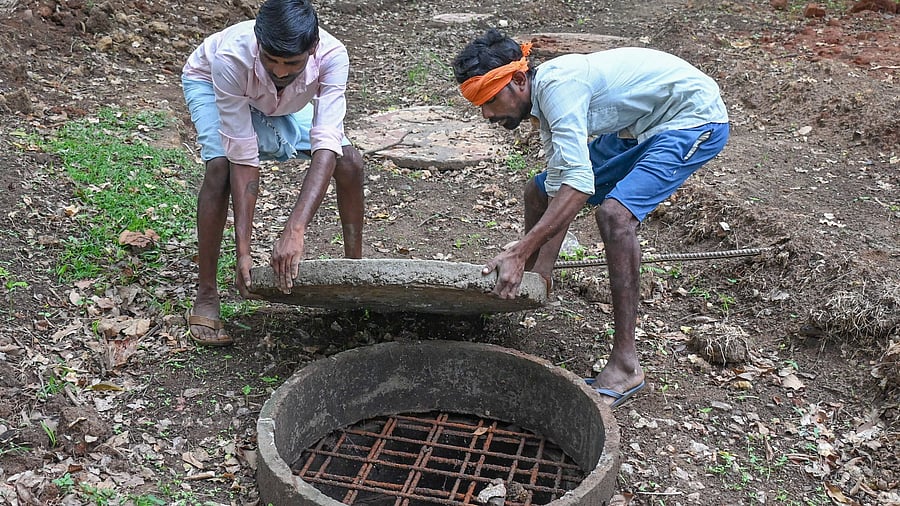 <div class="paragraphs"><p>Representative image showing a well</p></div>