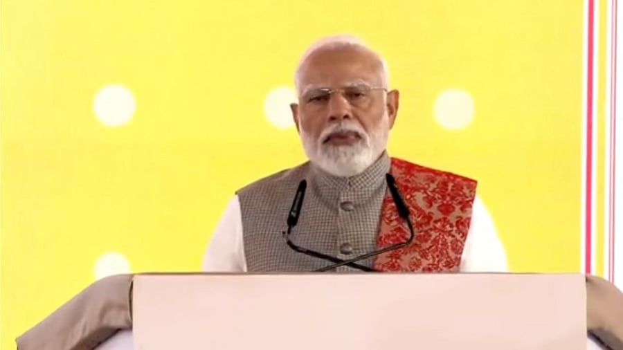 <div class="paragraphs"><p>PM Modi</p></div>