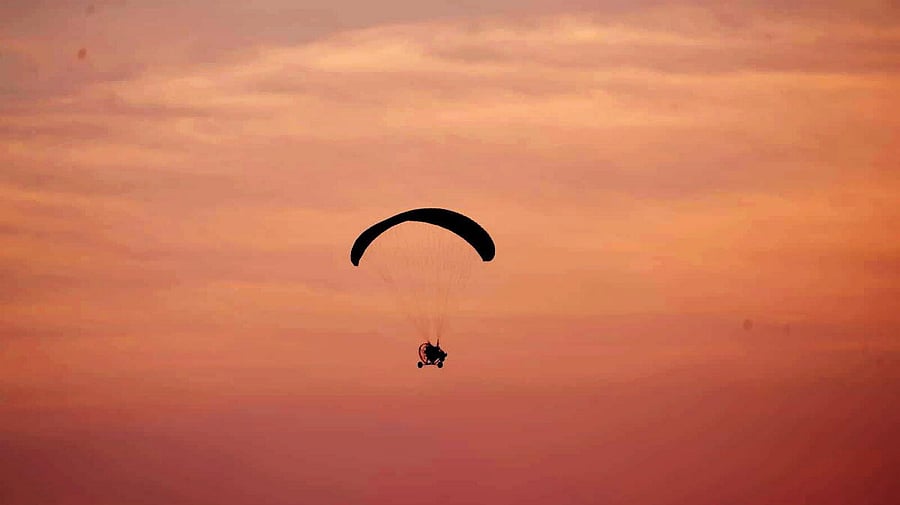 <div class="paragraphs"><p>Representative image of paragliding.</p></div>