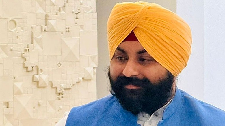 <div class="paragraphs"><p>Harjot Singh Bains</p></div>