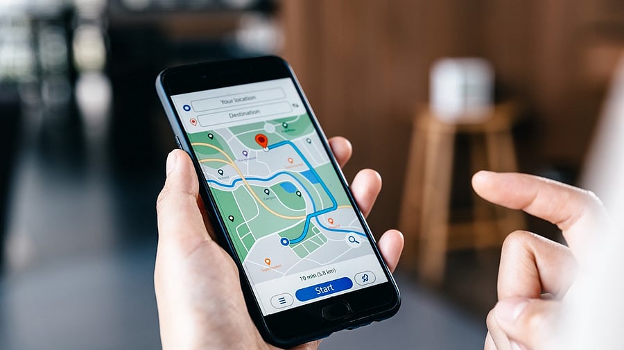<div class="paragraphs"><p>Representative image of a GPS</p></div>