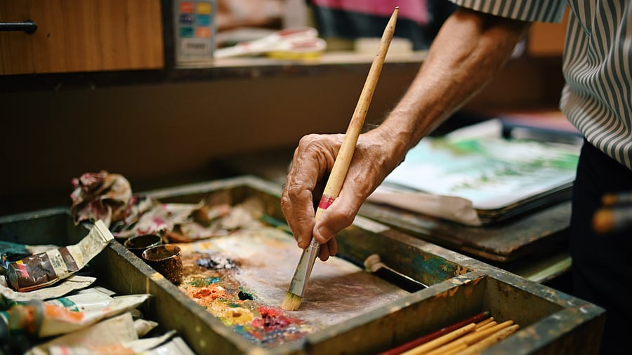 <div class="paragraphs"><p>Representative image showing an artist</p></div>