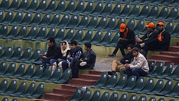 <div class="paragraphs"><p>Fans in the stands as rain delays the start of play Pakistan.</p></div>