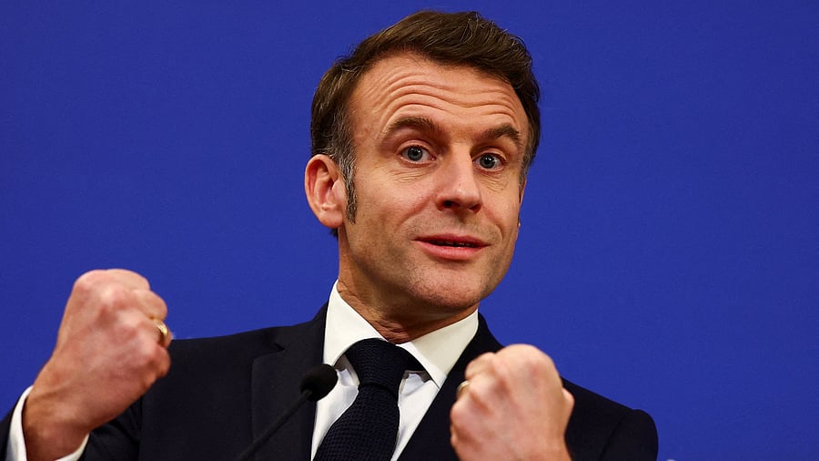 <div class="paragraphs"><p>Emmanuel Macron</p></div>