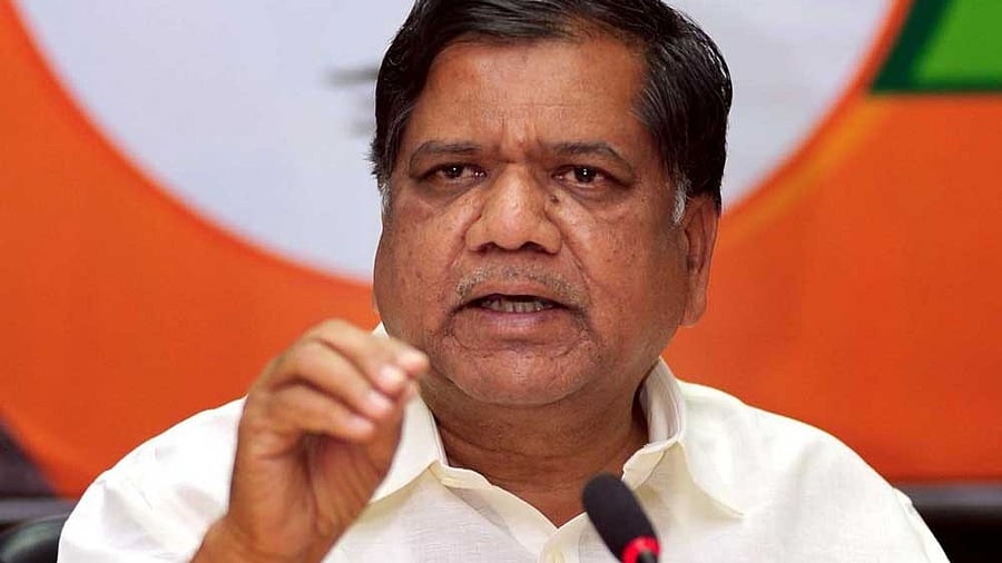<div class="paragraphs"><p> Jagadish Shettar</p></div>