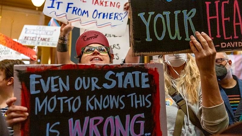 Iowa Lawmakers Pass Bill to Eliminate Transgender Civil Rights Protections