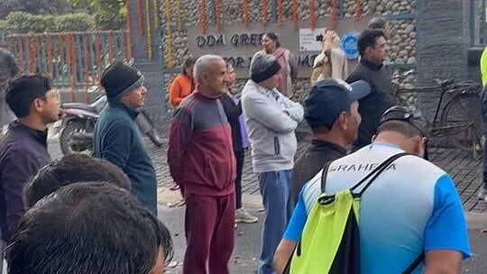 <div class="paragraphs"><p>The residents protesting.</p></div>