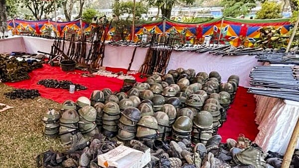 <div class="paragraphs"><p>Seized weapons in Manipur</p></div>