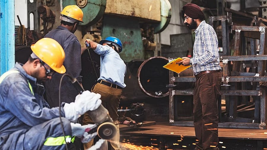 India's Manufacturing PMI Hits 4-Month Peak in February, Signaling Robust Growth