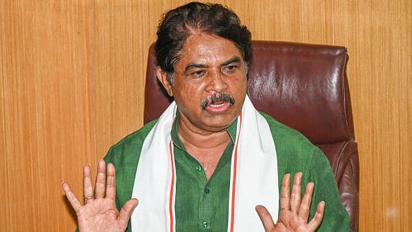 <div class="paragraphs"><p>Leader of the Opposition R Ashoka</p></div>