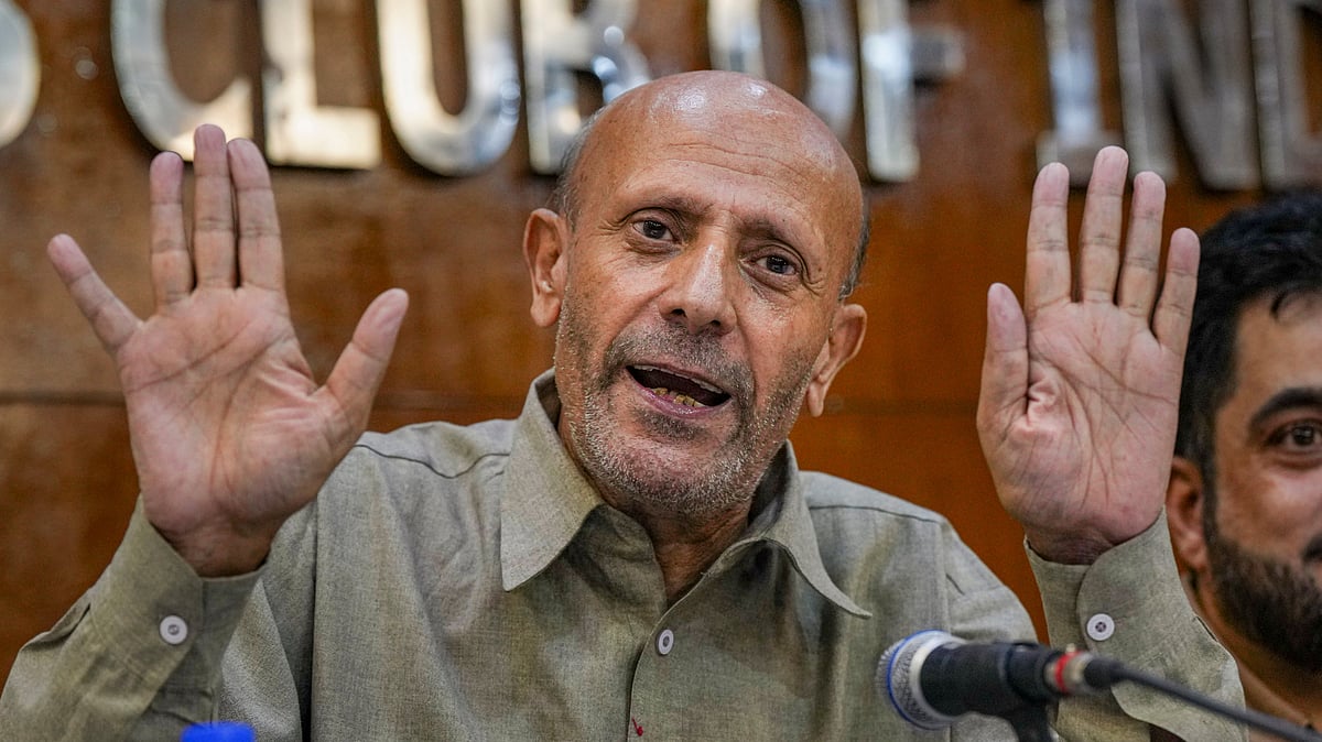 Delhi HC grants one-week interim bail to Engineer Rashid to visit ailing father