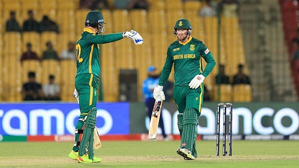 <div class="paragraphs"><p>South Africa's Rassie van der Dussen</p></div>