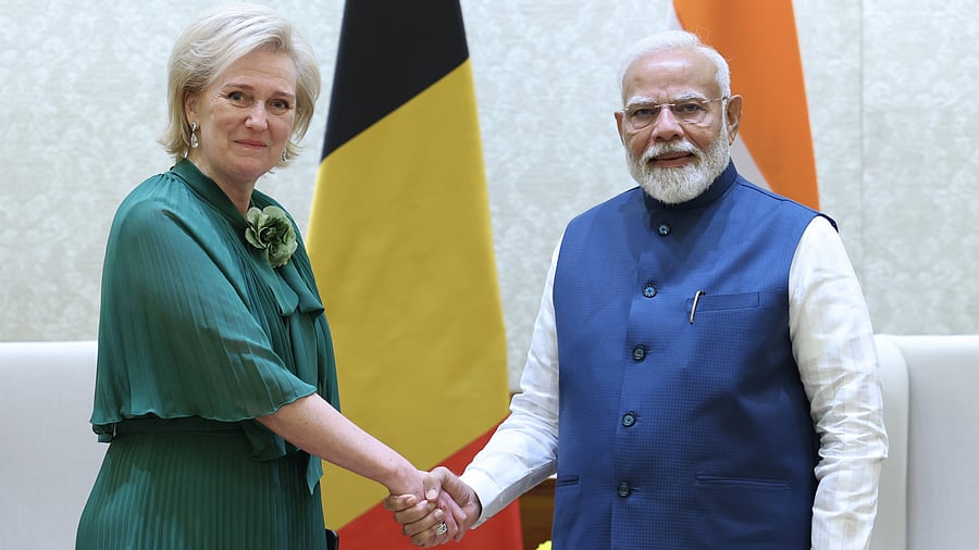 <div class="paragraphs"><p>Prime Minister Narendra Modi (R) and Princess Astrid of Belgium (L).</p></div>
