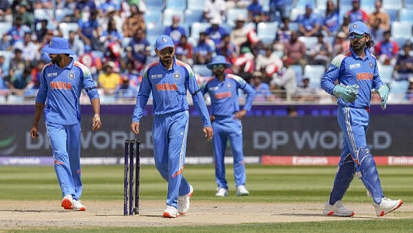 <div class="paragraphs"><p>India's Virat Kohli and KL Rahul during the ICC Champions Trophy semi-final cricket match between India and Australia, in Dubai, UAE, Tuesday, March 4, 2025.</p></div>