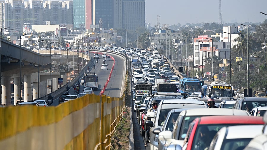 <div class="paragraphs"><p>Image showing heavy traffic on Bengaluru streets. For representational purposes.</p></div>