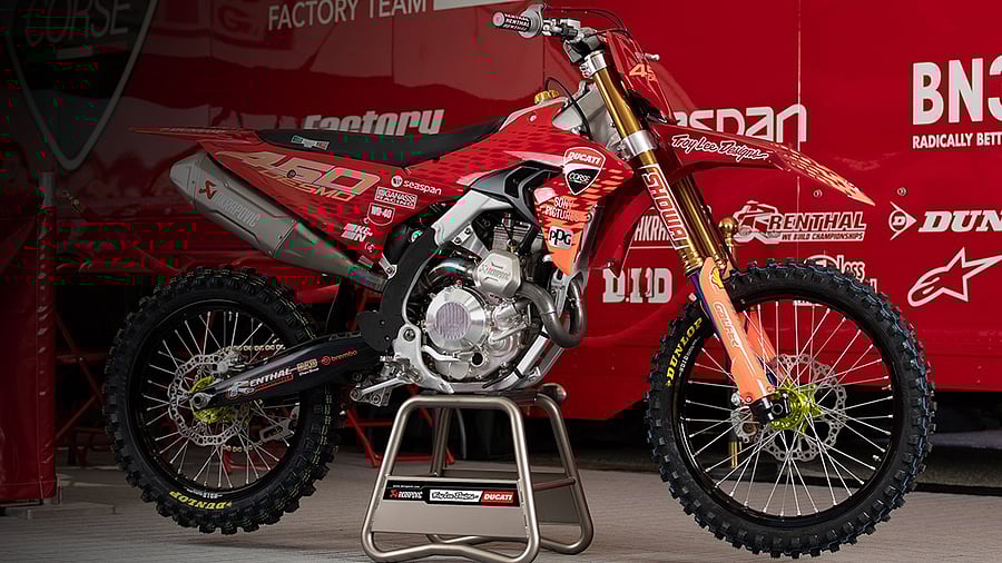 <div class="paragraphs"><p>A Ducati motocross bike.</p></div>