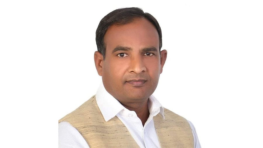 <div class="paragraphs"><p>Randhir Beniwal</p></div>