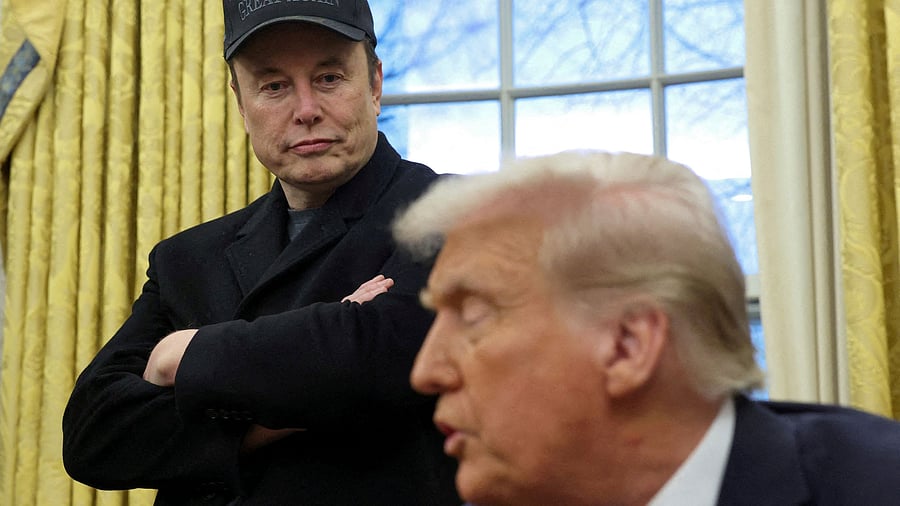 <div class="paragraphs"><p> Elon Musk listens to US President Donald Trump speak in the Oval Office of the White House </p></div>