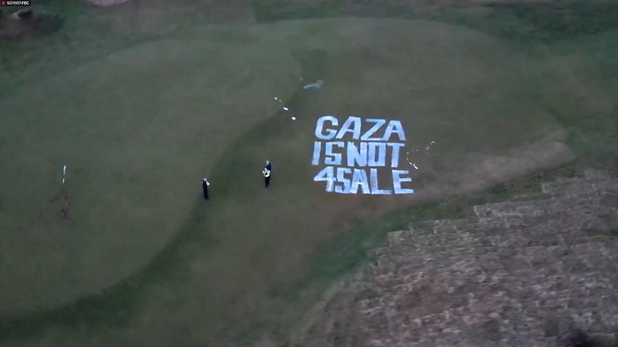 <div class="paragraphs"><p>US President Donald Trump's Turnberry golf resort in Scotland has been daubed with pro-Palestinian graffiti, with a protest group claiming responsibility./</p></div>