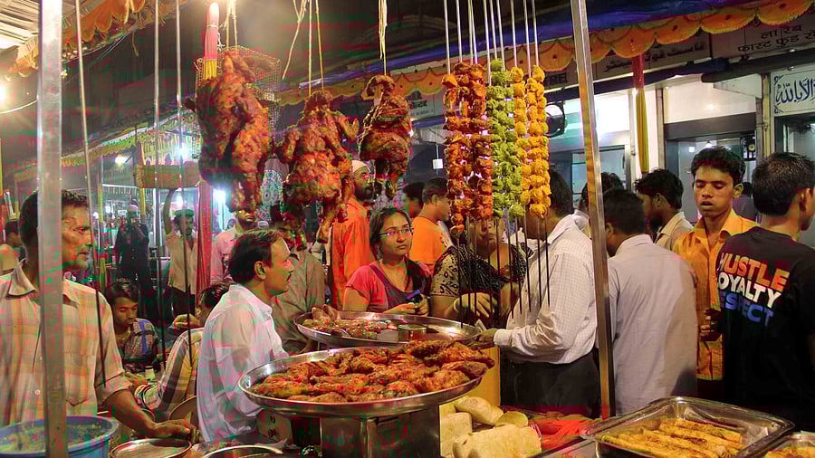 <div class="paragraphs"><p>Doctors warn consuming food items made with unapproved dyes can lead to acute health issues.&nbsp;</p></div>
