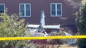 <div class="paragraphs"><p>Small plane crashes into Pennsylvania retirement community parking lot</p></div>