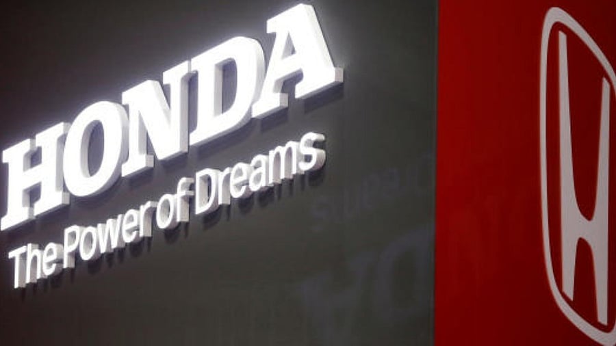 <div class="paragraphs"><p>The Honda logo. </p></div>