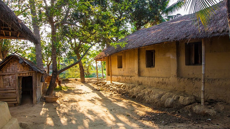 <div class="paragraphs"><p>Mud Hut with thatched roof </p></div>