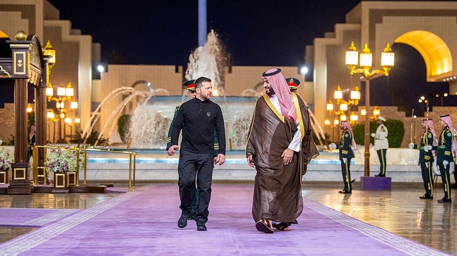 <div class="paragraphs"><p>Ukrainian President Volodymyr Zelenskiy meets Saudi Crown Prince, Mohammed bin Salman, during his visit to Jeddah, Saudi Arabia</p></div>