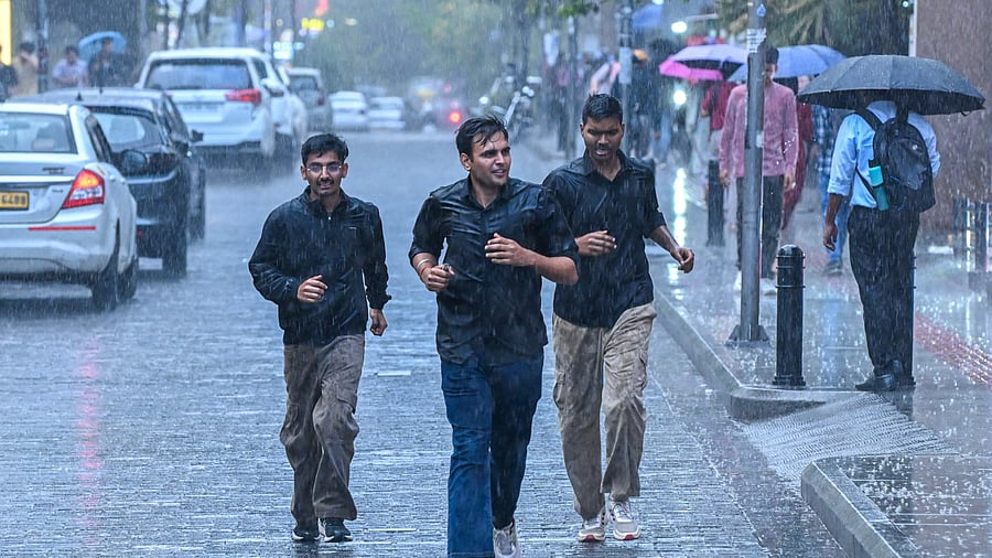 <div class="paragraphs"><p>The light rain made people run for cover at Church Street on Tuesday.&nbsp;</p></div>