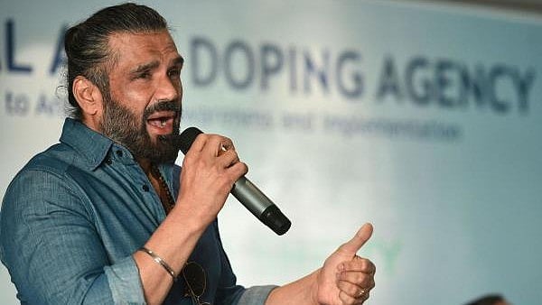 <div class="paragraphs"><p>Suniel Shetty</p></div>