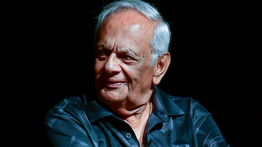 <div class="paragraphs"><p>EAS Prasanna</p></div>